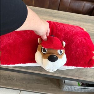 Buc-ee Pillow Pet